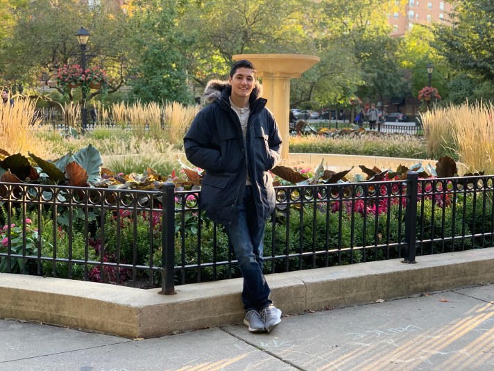 topic insights co-founder, Ralf Quellmalz, posing in a park at Chicago
